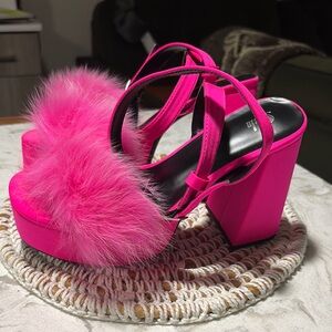 SHEIN Pink Platform Shoes with Fluffy Pom-Pom